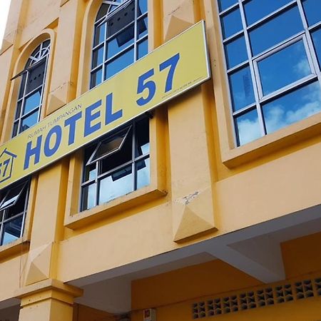 Fifty Seven Inn Batu Pahat Buitenkant foto