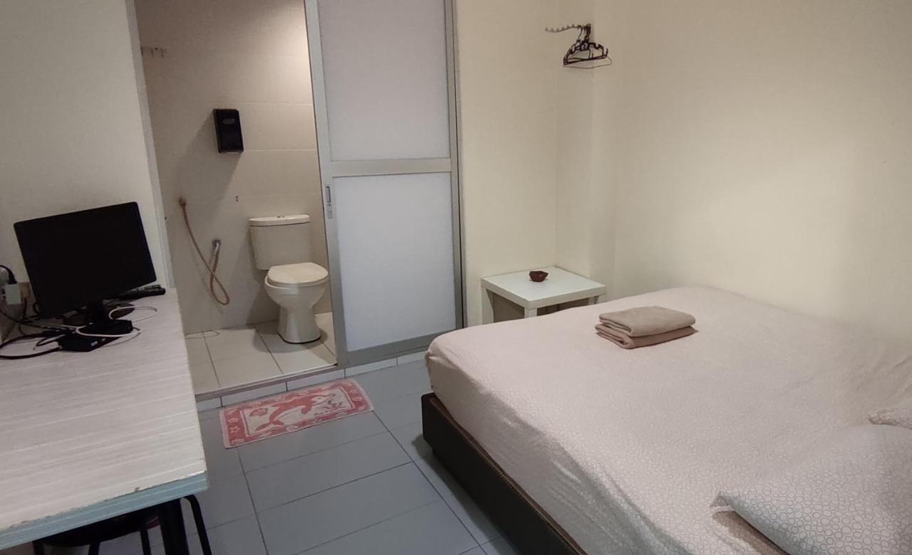 Fifty Seven Inn Batu Pahat Buitenkant foto