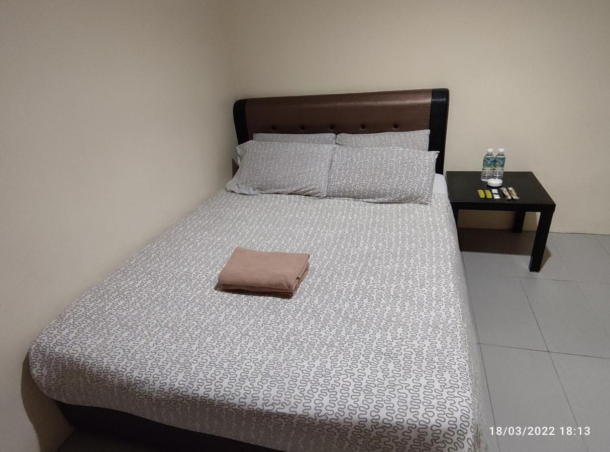 Fifty Seven Inn Batu Pahat Buitenkant foto
